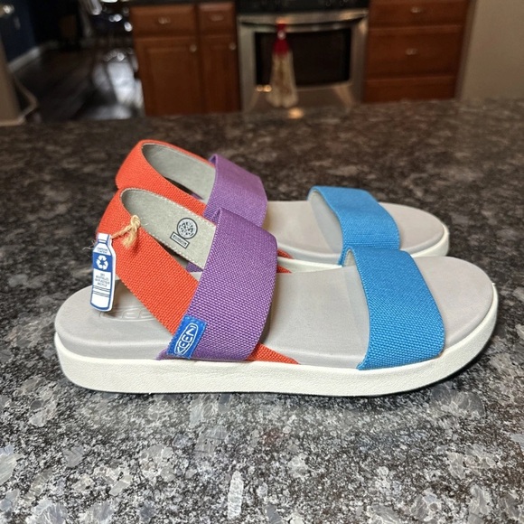 NEW! Keen Elle Backstrap Sandal Sz 10.5 Multicolor Stretch Contoured Fit Outdoor - Picture 1 of 7